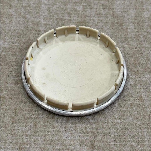 Dodge RAM 1500 52005702 Wheel Center Cap Hub Rim Cap Cover Hubcap Factory OEM - Picture 11 of 12